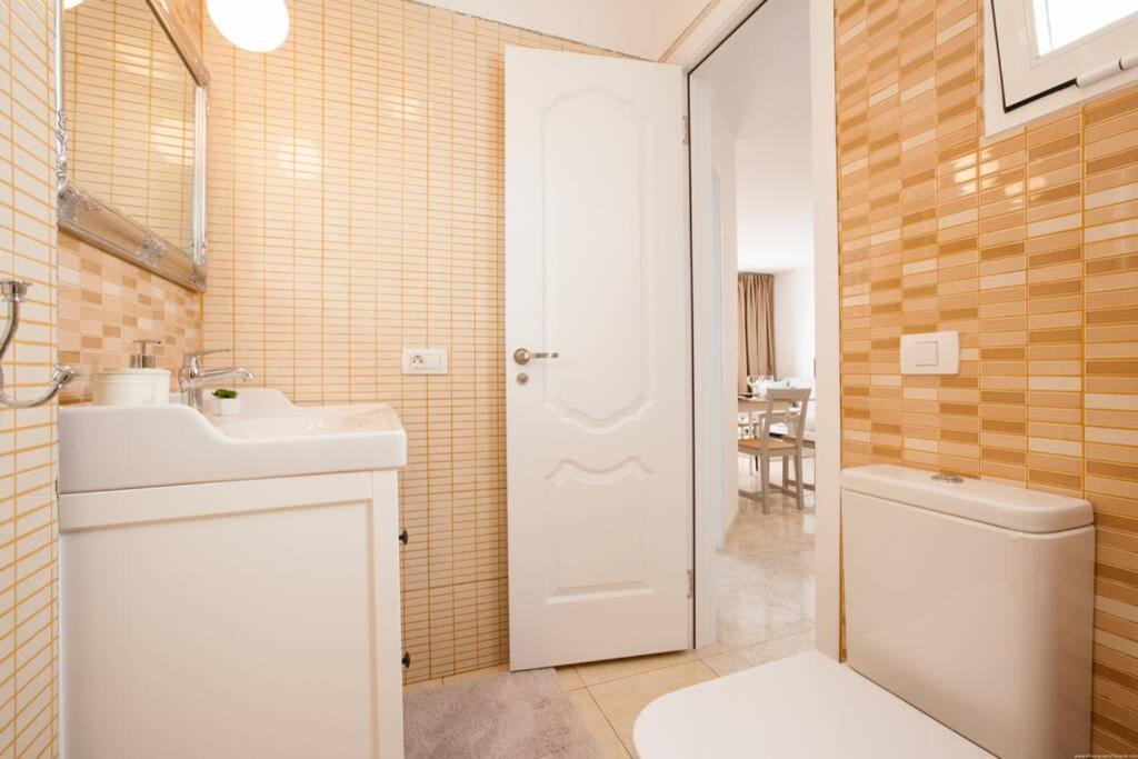 Apartment Laura Playa La Arena Puerto de Santiago  Ngoại thất bức ảnh